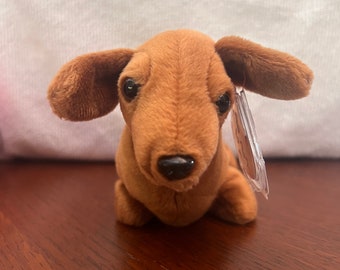 TY Beanie Baby "Weenie" Very Rare 1995 PVC and Mint Condition with Tag Errors