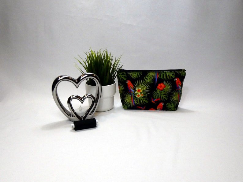 Tropical Parrot Gift Set including Make up bag, Wash bag, WristletsKey Fobs and Scrunchies image 5