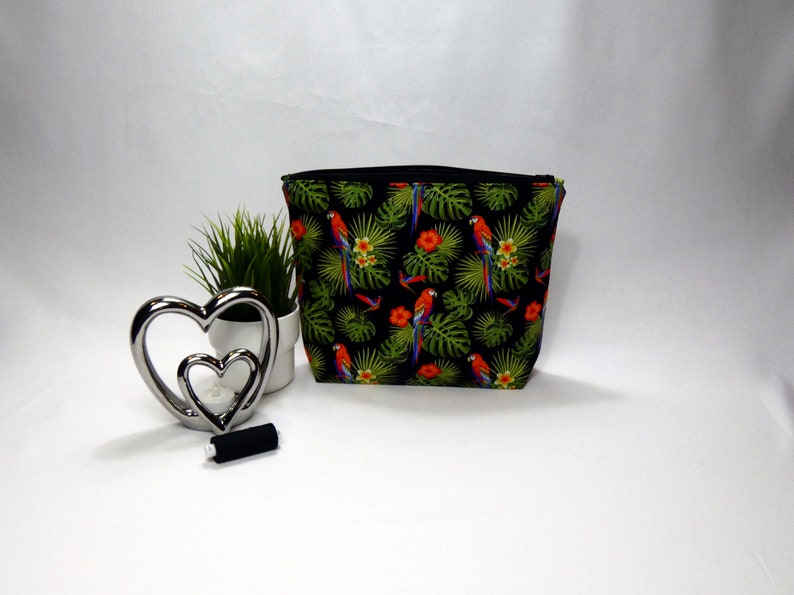 Tropical Parrot Gift Set including Make up bag, Wash bag, WristletsKey Fobs and Scrunchies image 3