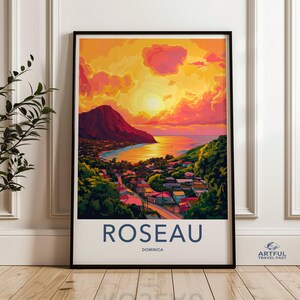 Roseau Dominica Sonnenuntergang Wandkunst, Karibik Insel Landschaft Druck, Reiseplakat, lebendiges Küstendekor, Strand und Bergszene