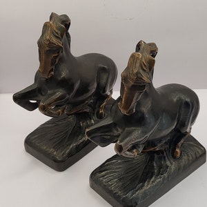VTG Rearing Horse Bookends