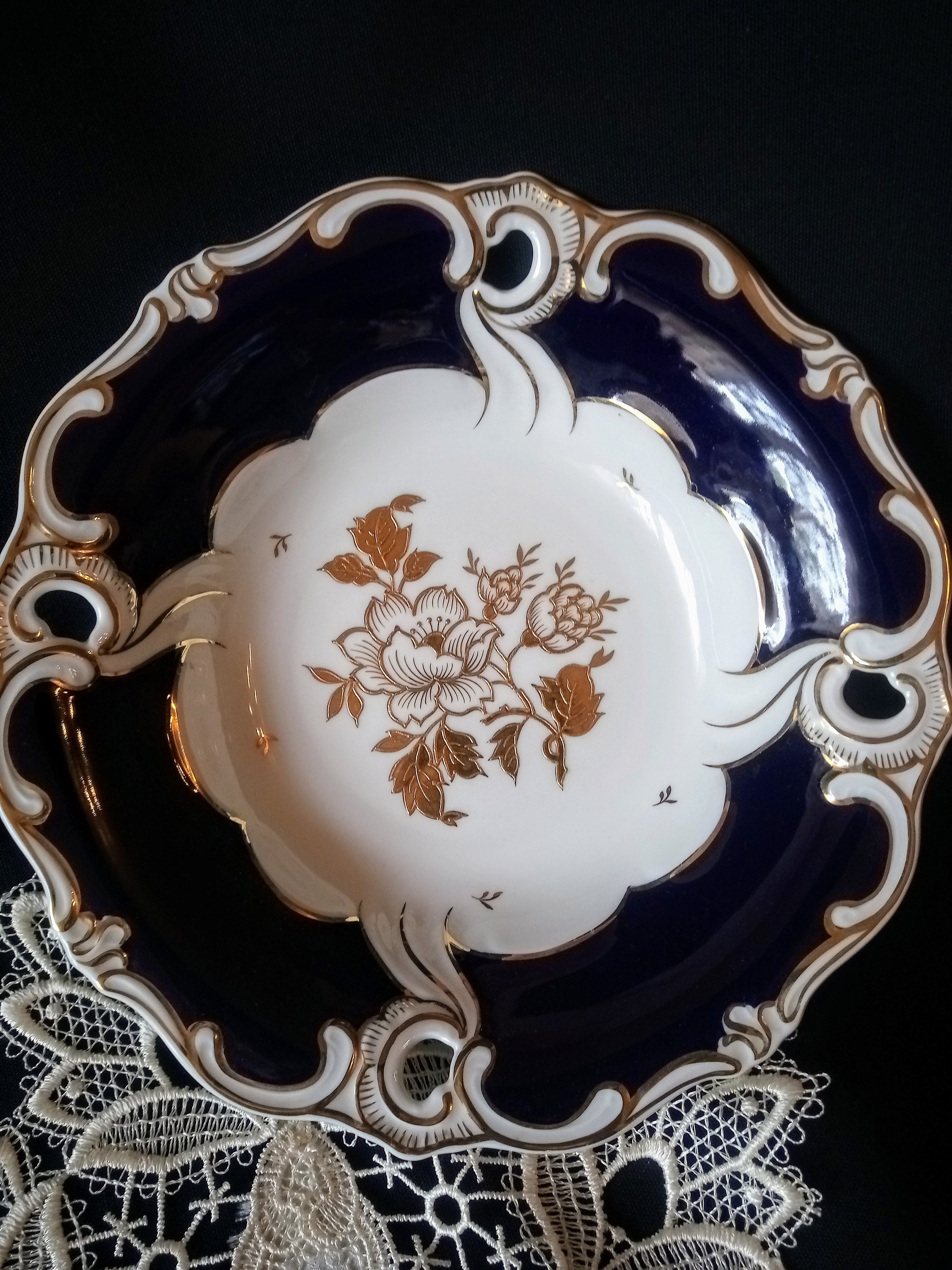 Weimar Porcelain Serving Bowl. Plate. Decorative Bowl. Bowl. Ø
