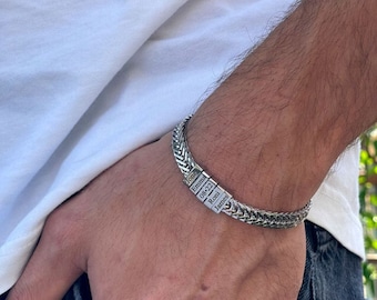Braccialetto in acciaio inossidabile con nomi personalizzati per papà, bracciale in argento da uomo personalizzato, gioielli da uomo, regali per l'anniversario del marito, lui papà