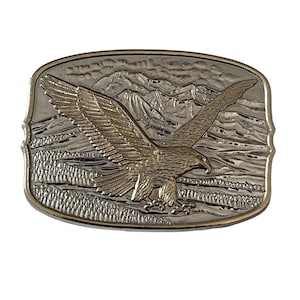 Vintage Soaring Eagle Belt Buckle USA America Bald Eagle Over Mountains Two-Tone