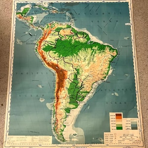 Mappa scolastica del Sud America, grande formato, 66" x 47" H, disegnata da R.B. Blair, realizzata negli USA e realizzata nel 1949.
