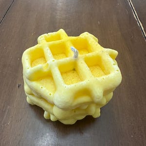 Waffel-Kerze duftender Ahornsirup