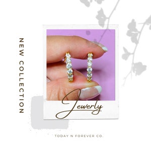 Elegant Cubic Zirconia Huggie Hoop Earrings, Gift for her, Gift for Mom, Bridal Jewelry, Everyday earrings