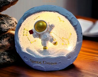 Astronaut Mond Nachtlampe | Kreative Spaceman Tischleuchte | Mondnachtlicht | Kinderzimmer-Dekor | Weihnachtsgeschenke | Einweihungsgeschenk