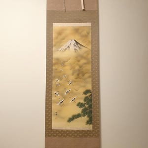 ヴィンテージの掛軸：繁栄の鶴、富士山