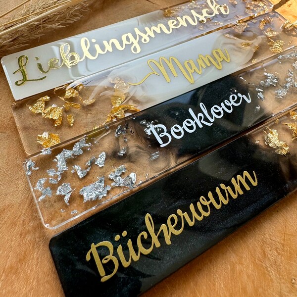 Lesezeichen personalisiert aus Epoxidharz | schwarz und beige | Resin | Bookmark