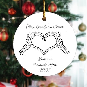 Enfeite de cerâmica personalizado com tema Deadhead - Primeiro Natal Juntos - Eles se amam Grateful Dead