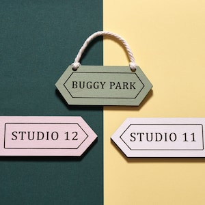 Personalised Arrow Sign | Arrow Direction Style Signs | Directional Sign | Custom Arrow Sign | Bespoke Wooden Arrows | Tailored Arrow Signs