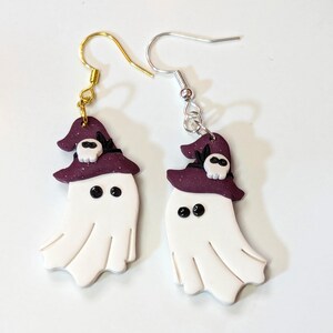 Ghost Witch handgemaakte kleioorbel Halloween Witchy Ghost handgemaakte polymeerklei sieraden Ghost in heksenhoed Heks Ghost Earring