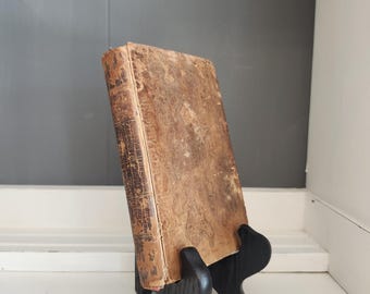 Primera edición del libro de ensayo británico de época, volumen nueve, 1802, encuadernado en piel (con tapa trasera desprendida).