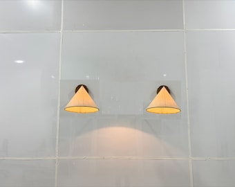 Juego de 2 apliques de sombra de tela, lámpara de sombra de pared moderna, accesorio de iluminación de pared de mediados de siglo, baño, tocador, luces de dormitorio