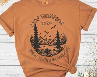 Benutzerdefinierte Berg Familie Urlaub Komfort Farben Tshirt, Personalisieren passende Camping Reise Shirt