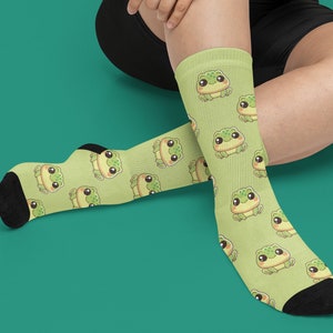 Kawaii frog Cute Crew Socks, green funny frog face, mens womens, frog lover gift socks