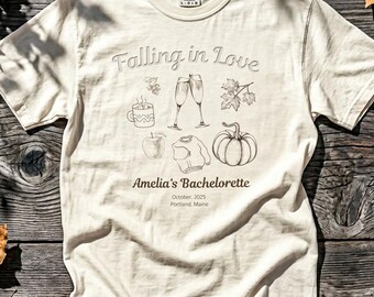 Falling in Love バチェロレッテ コンフォートカラーズ Tシャツ：カスタム ブライダルパーティー お揃いTシャツ