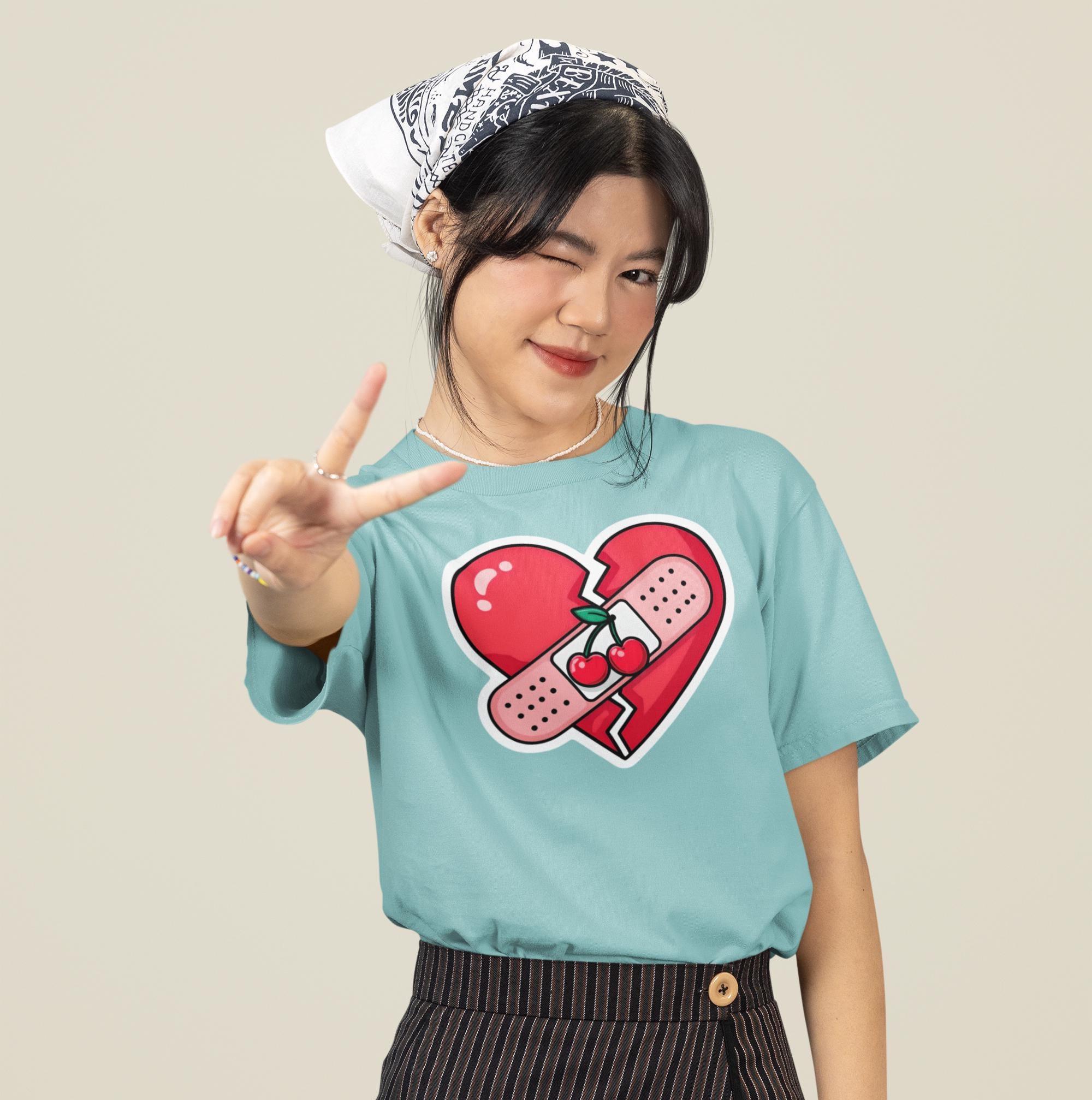 ハートTシャツ ヤミカワイイ絆創膏：メンヘラ原宿ストリートウェア