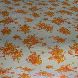 2.5 yards Vintage Fabric Remnant- Kitschy style - 1960s 1970s retro eclectic decor boho! Flower Power