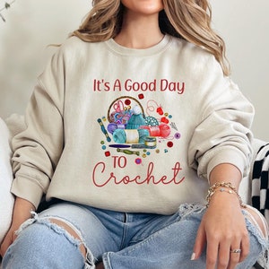 Crochet Lover T-Shirt: Funny Crafter Gift for Mom Grandma