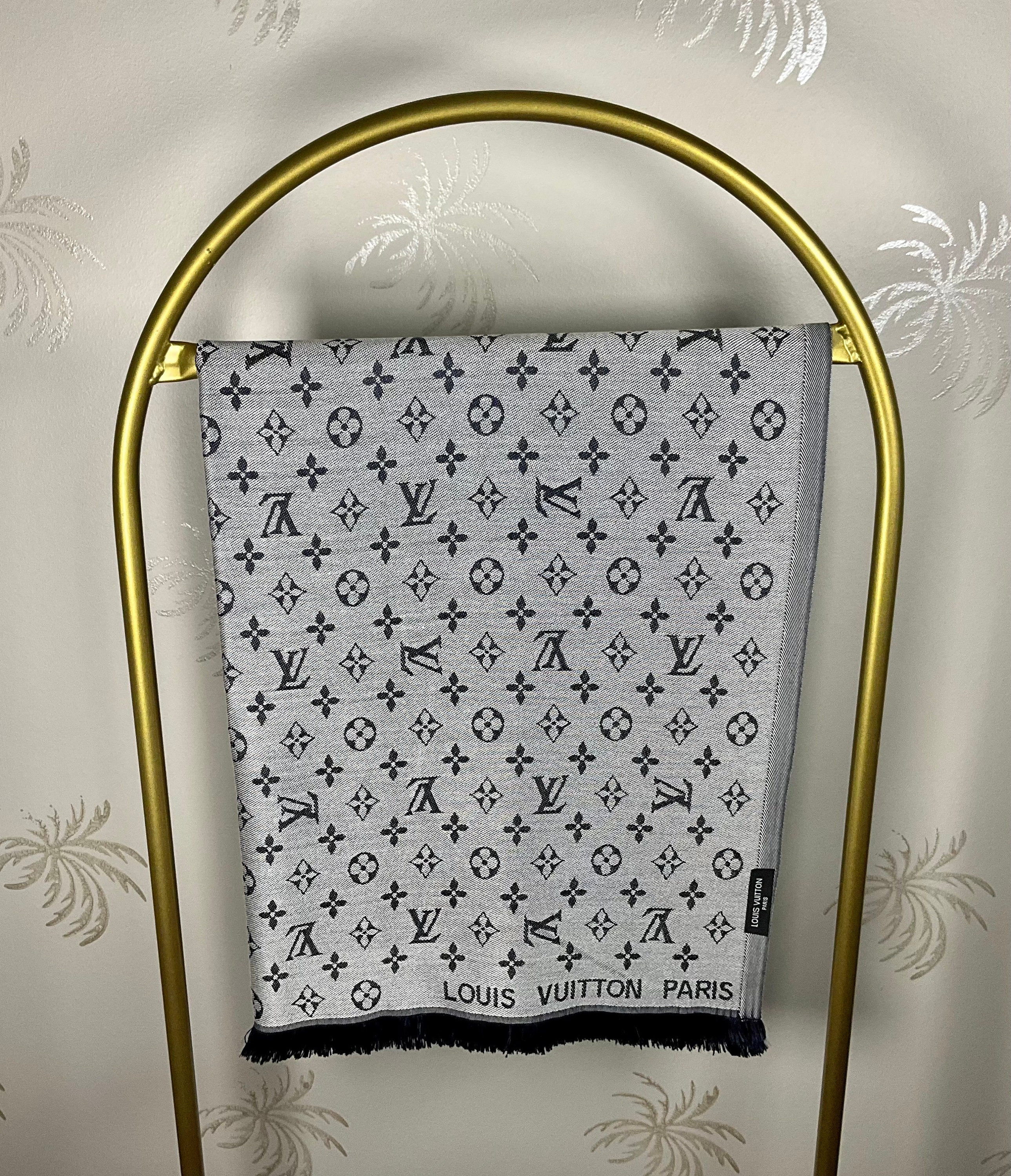 Louis Vuitton Scarf Silk 