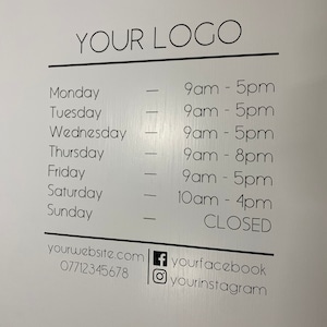 Horarios de apertura con logotipo comercial, calcomanía de vinilo de tienda abierta y cerrada, letrero adhesivo para ventana o puerta de cafetería, horarios de tienda personalizados, anuncio en redes sociales