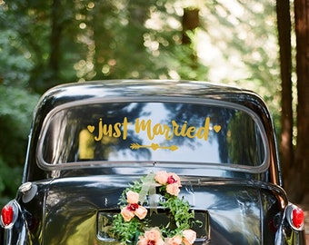Just Married - Custom car window vinyl decal, personalised bridal wedding bumper sticker, removable Mr & Mrs sign, Bride / Groom decor gifts