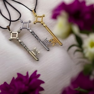 Nyckelhalsband inspirerat av animen Attack on Titan, Eren Jaeger, animesmycken, halsband för cosplay, present till män, animefans