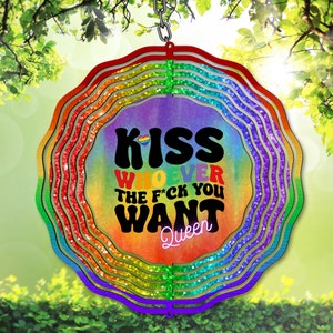 Gay Pride Wind Spinner PNG Bacia chiunque il F che vuoi, PNG sublimazione, Decorazione da giardino per il mese dell'orgoglio, Modello LGBTQ+ Garden Spinner, Regalo fai da te