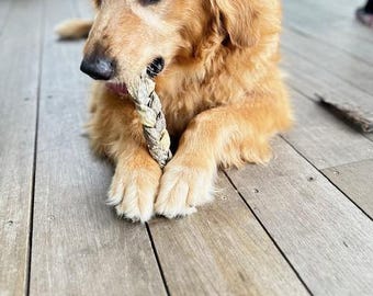 Braided COD SKIN Chews for dogs, 100% natural snack for dog, long lasting product, healthy toy for dogs, fish chews for dogs.