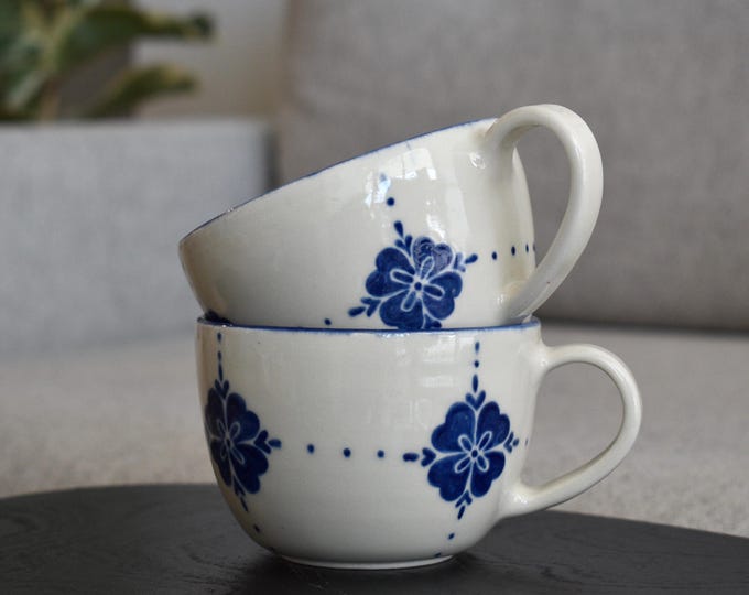 Handmade Pottery Latte Mug: Heritage Blue