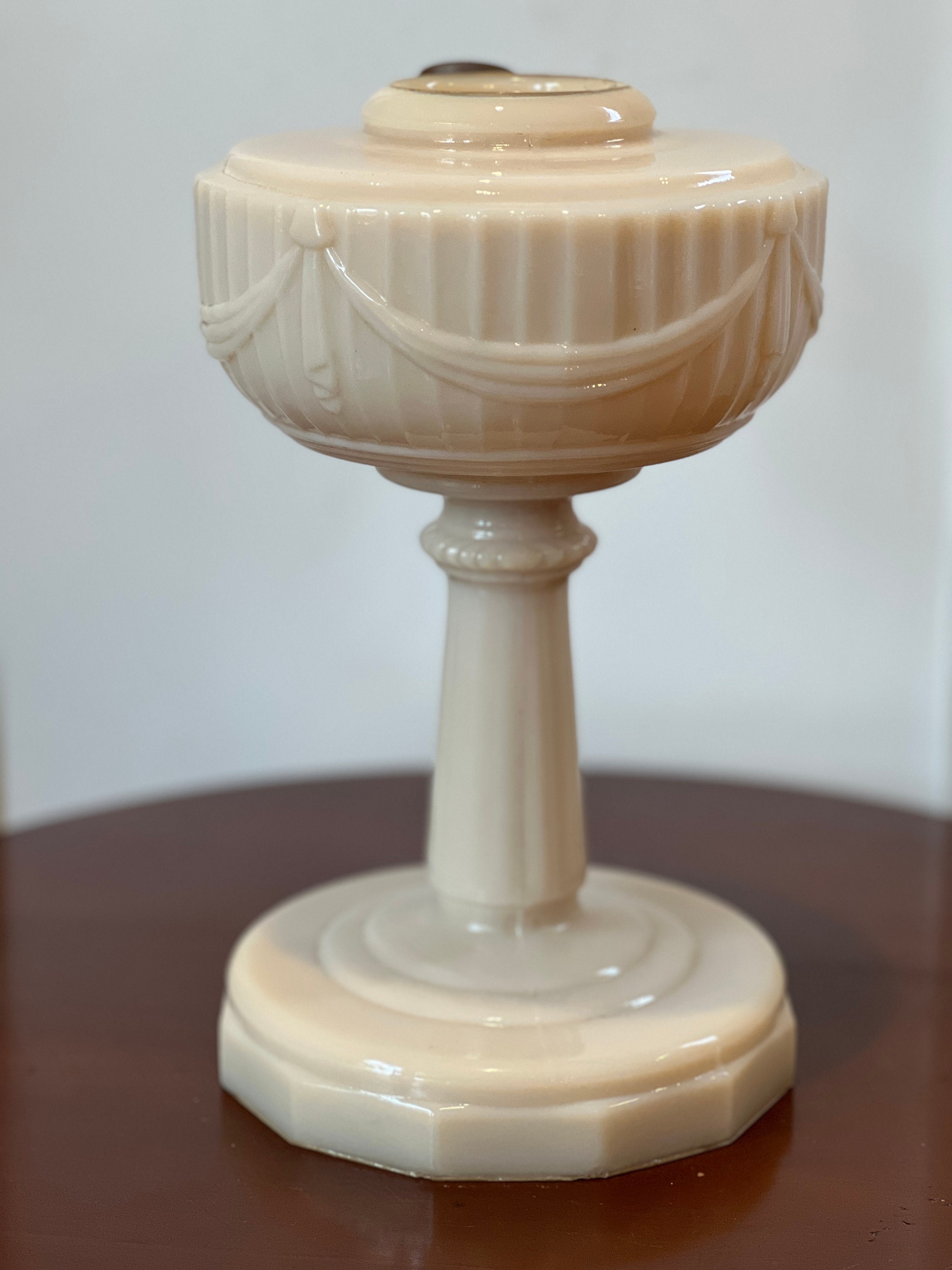 Vintage 1940s Aladdin Alacite Creamy Milk Glass Tall Lincoln Drape