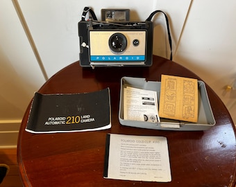 Polaroid EE33 Land Camera Near Mint With Original Box and Manual
