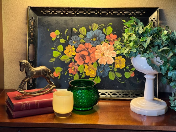 Vintage 1940s Aladdin Alacite Creamy Milk Glass Tall Lincoln Drape