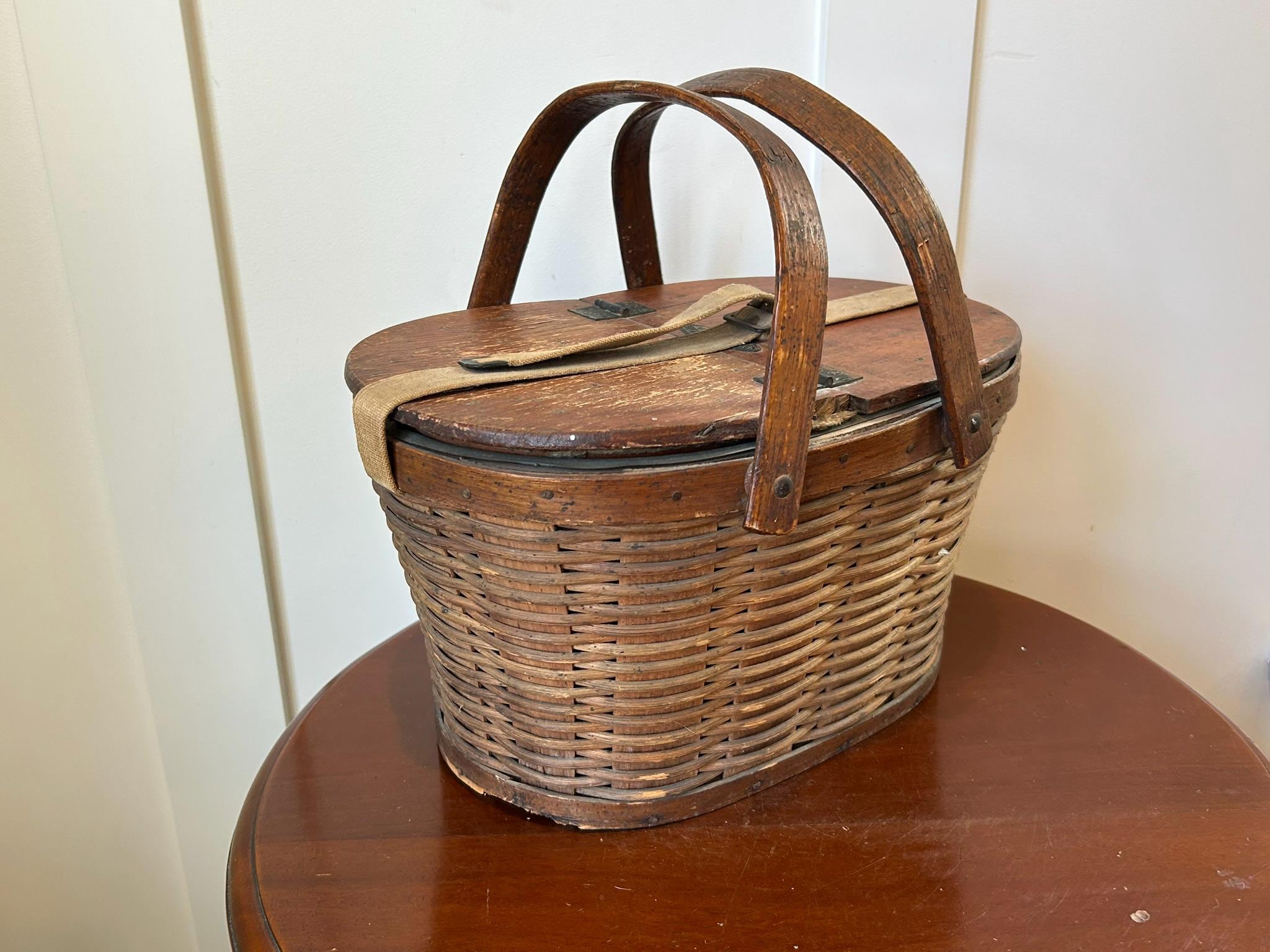 Hawkeye Burlington Basket - Etsy