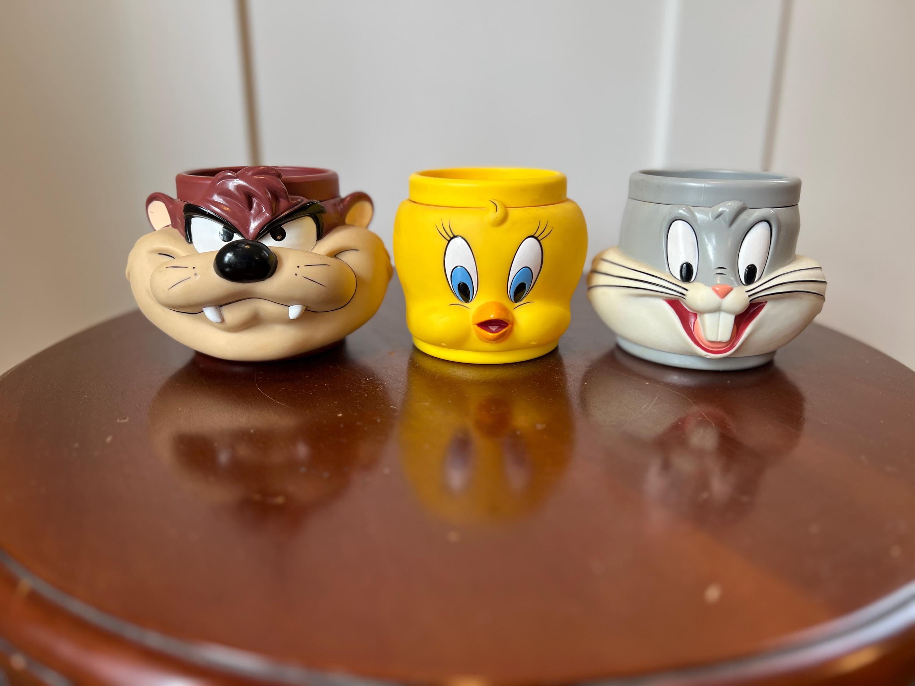 【1992】LOONEY TUNES ルーニーテューンズ マグカップ　コヨーテ Vintage 1992 Looney Tunes Mugs: Bugs Bunny or Wile E. Coyote