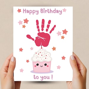 Arte de impressão de mão de aniversário, artesanato de impressão de mão de aniversário, atividade para impressão para crianças em idade pré-escolar, presente de impressão de mão fácil de feliz aniversário, impressão de mão de cupcake