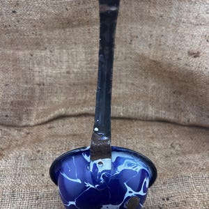 SWIRL ENAMELWARE LADLE Large Rare, Unique, Collectable Soup Ladle, Water Ladle, Country Kitchen Decor Serving Scoop 7 ounce 11.5” long