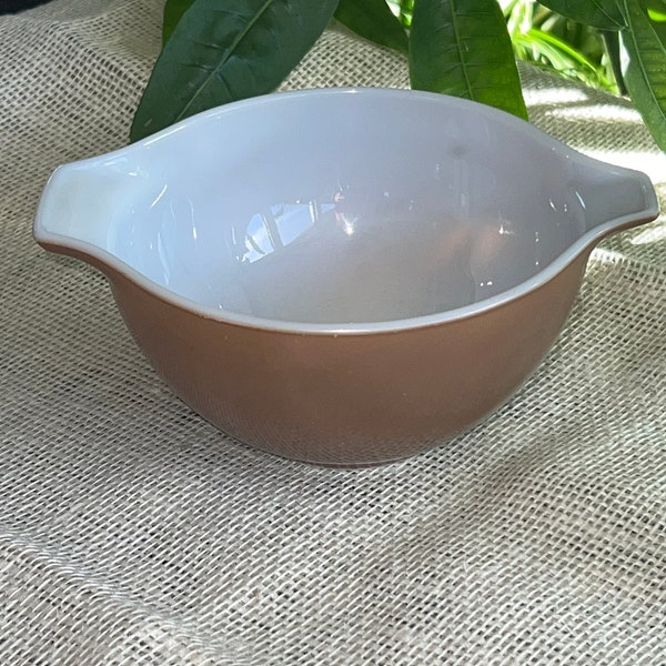 Vintage Pyrex #441 1-1/2pt Brown Nesting Bowl 6" USA