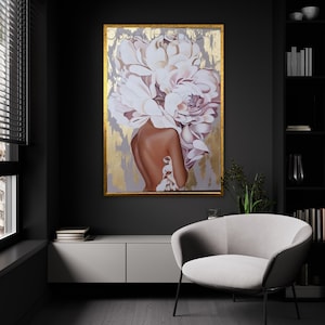 Lienzo de silueta de floración dorada, opulento arte de retrato floral, elegante decoración de pared inspirada en la naturaleza, listo para colgar