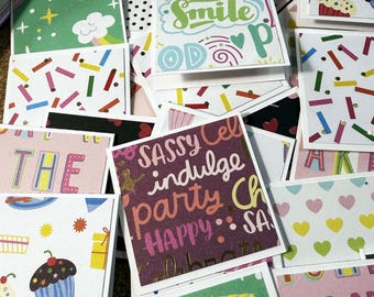 Mini tarjetas de cumpleaños: etiquetas de regalo de 5 x 5 cm, notas para la lonchera - Juego de 15