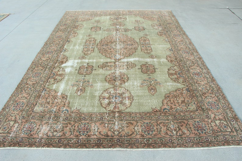 Handwoven Turkish Extra Large Rug, Oushak Carpet, Green and Pink Medallion Rug, 7.3 x 10.7 ft, Vintage Hand Knotted Living Room Rug image 2