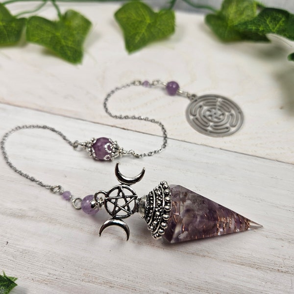 Hecate pendulum, Hekate divination, dowsing, scrying, speak to the spirits, deity work, witchy gift