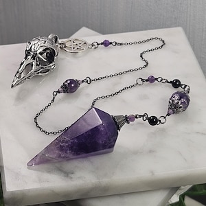 Amethyst pendulum with raven skull and pentagram, wire wrapped amethyst beads, witchy gift, talk with spirits or deities