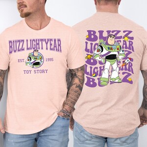 Buzz Lightjahre Est 1995 Toy Story Shirt, Disneyland Shirt, Toy Story Film Shirt, Infinity und darüber hinaus Shirt, Disney Trip Shirt, Familienausflug Bild 6