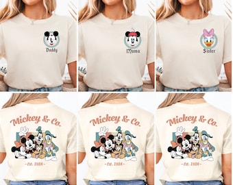 Camiseta combinando para família com Mickey e amigos da Disney, Camiseta Mickey & Cia, Camiseta personalizada com nome para família Mickey, Camiseta retrô do Mickey da Disney