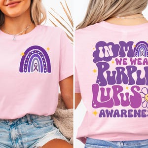 Ich trage Lila für Lupus Awareness Sweatshirt, Lupus Krieger Shirt, Purple Ribbon Tshirt, Lupus Support Geschenk, im Mai tragen wir Purple Tee