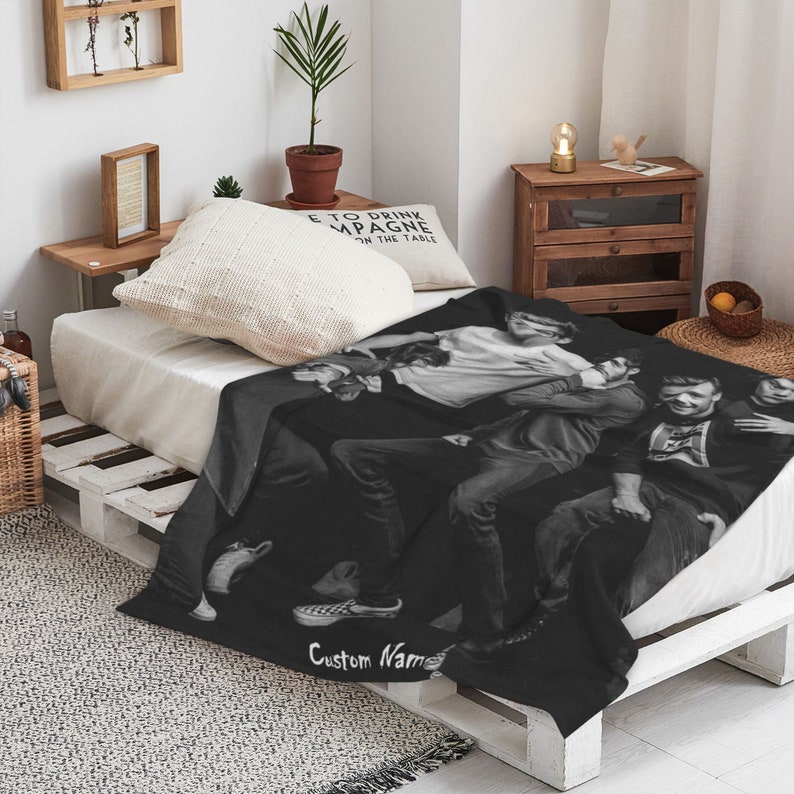 One Direction Blanket Throw Blanket Warm Soft Blanket for Dormitory
