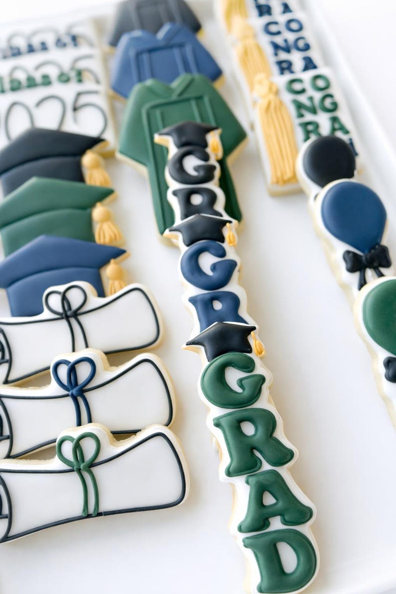 grad cap with grad plaque cookie cutter